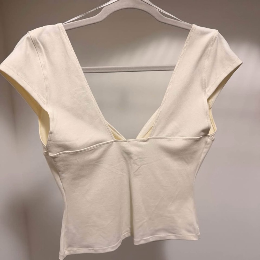 Chic Cream Women's Crop Top